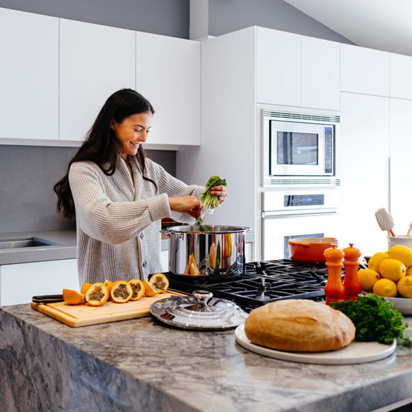 How to stop snacking while cooking meals